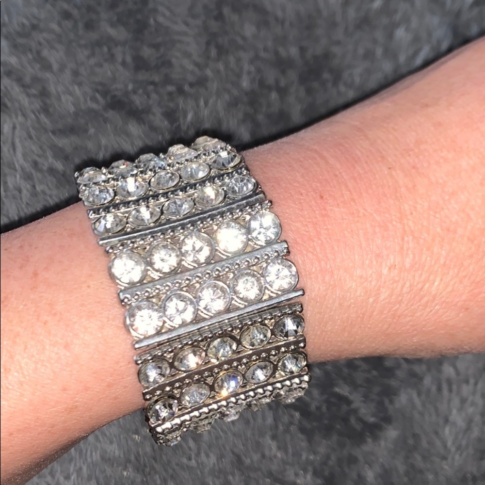 💍 Stretch Rhinestone Wide Bracelet - Picture 2 of 4